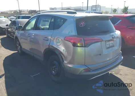 2016 Toyota Rav4 Xle z USA, uszkodzony, nr VIN 2T3WFREV4GW298401